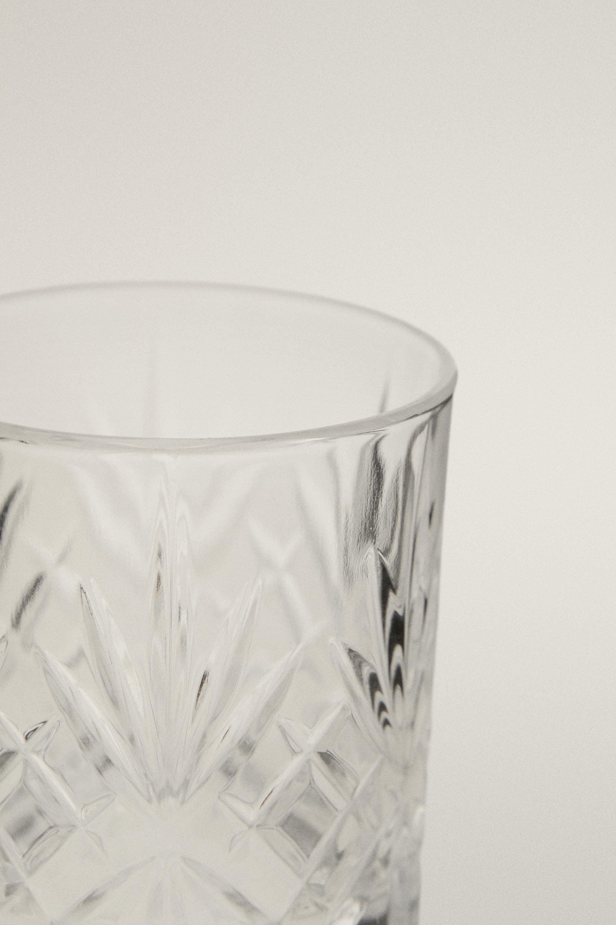 ENGRAVED CRYSTALLINE SHOT GLASS